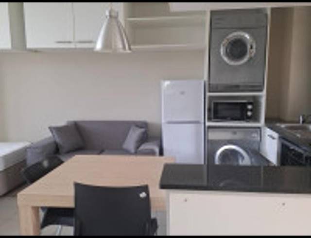 1 BEDROOM APARTMENT FOR SALE IN HILLCREST